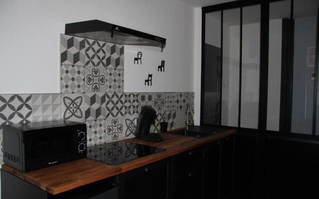 Studio 5 # Tom