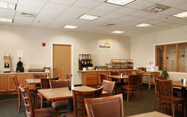 Days Hotel & Conference Center by Wyndham Methuen MA