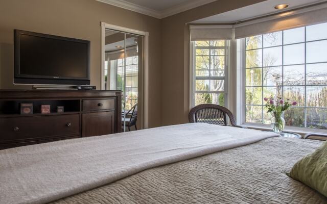 E'Laysa Guesthouse and Vineyard Retreat