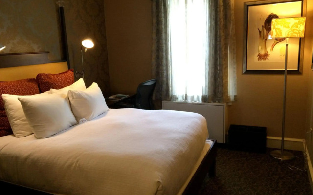 Chestnut Hill Hotel