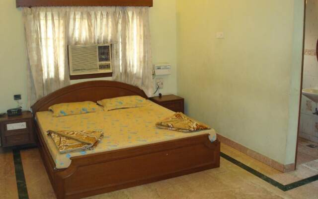 Lloyds Guest House Krishna Street - T Nagar