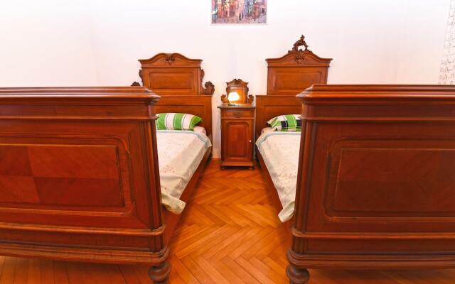 Apartment 1560