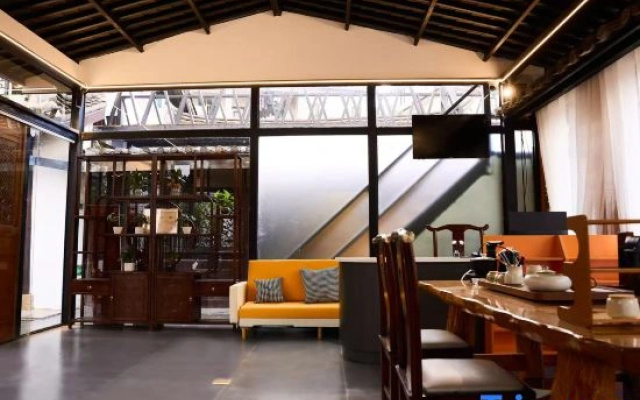 Qiufengge Homestay