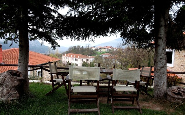 To Archontiko Guest House