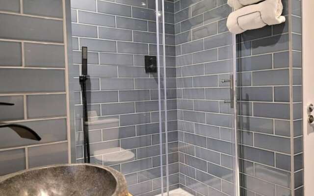 Friary House Serviced Apartments by Roomsbooked - 24Hr Reception