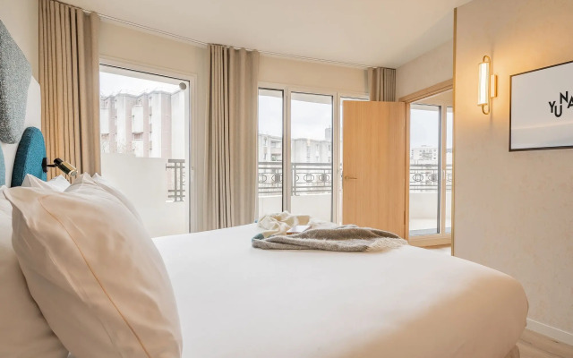 Yuna Porte Maillot - ApartHotel