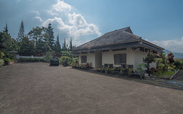 RedDoorz @ Maribaya Street 2