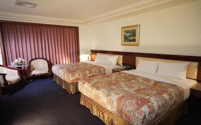 Noble Hotel