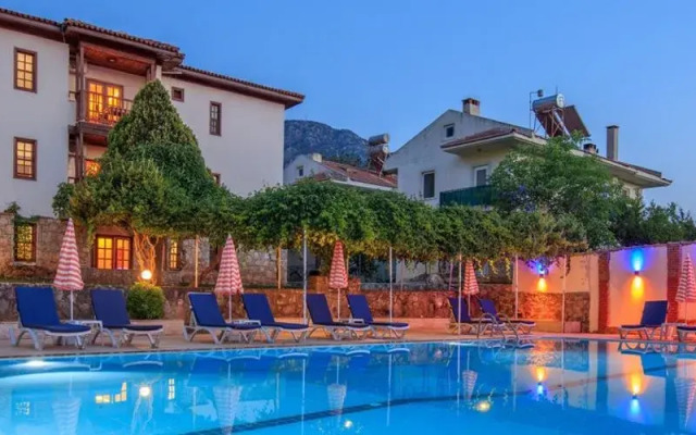 Mese Suites