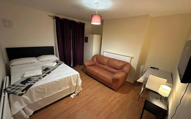 Spacious Flat - Sleeps 6 - Heart of London