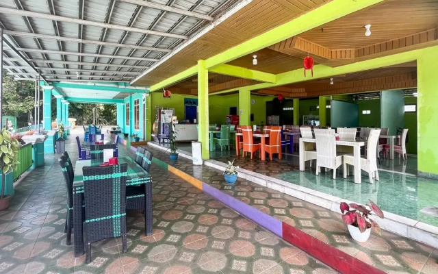RedDoorz @ Villa Waterfun Favour Pagar Alam