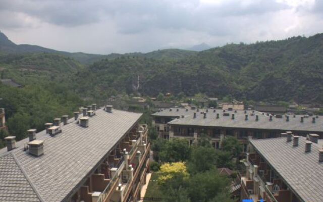 Mingtang Linshui Inn