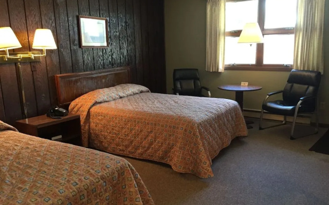 Colonial Hotel-Motel
