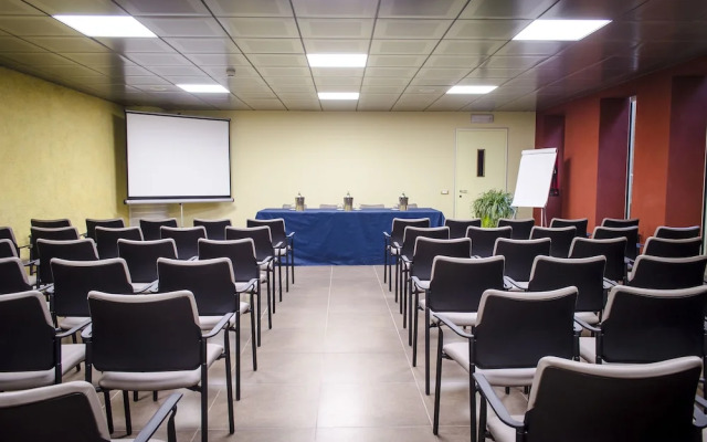 Elliot Osteria e Dormire in collina