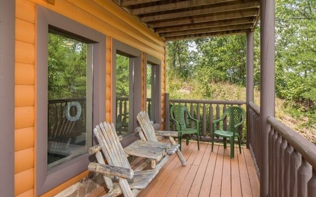 Splash Country 4 Bedrooms 4 Bathrooms Cabin