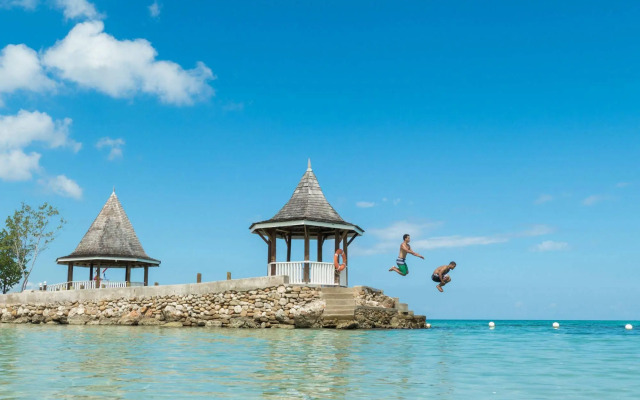 SeaGarden Beach Resort - All Inclusive