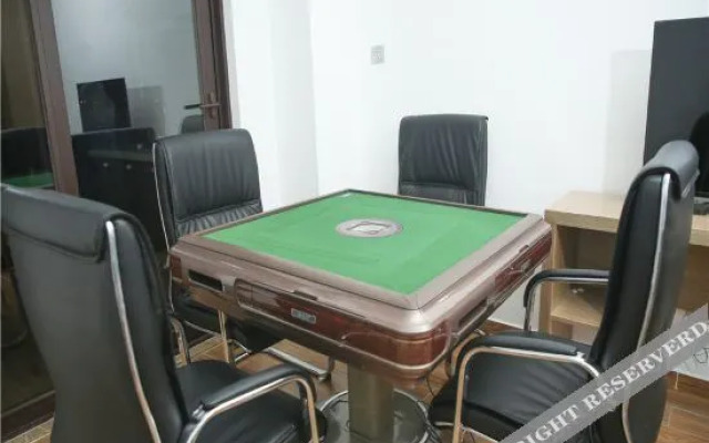Yuejia Holiday Hotel (Yalong Bay Hehong Holiday Sunshine Branch)