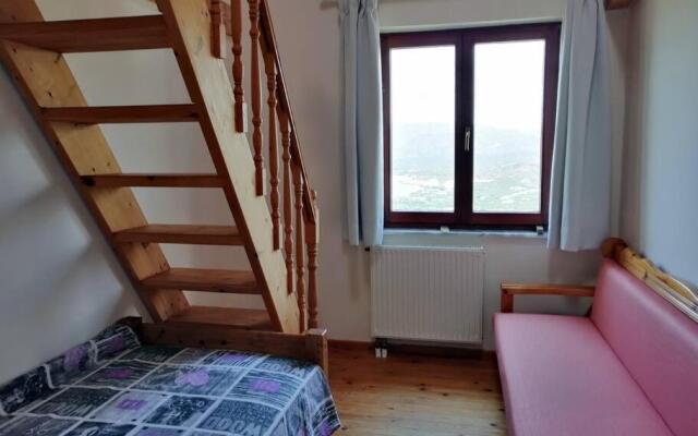 Panorama Family House