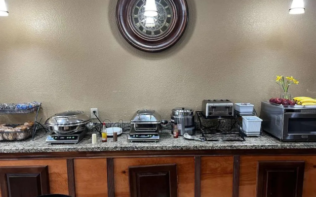 Baymont Inn & Suites Cuero