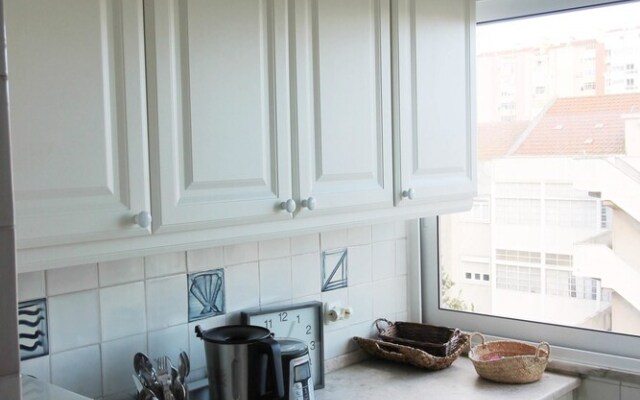 House With 3 Bedrooms in Algés, With Wifi - 1 km From the Beach