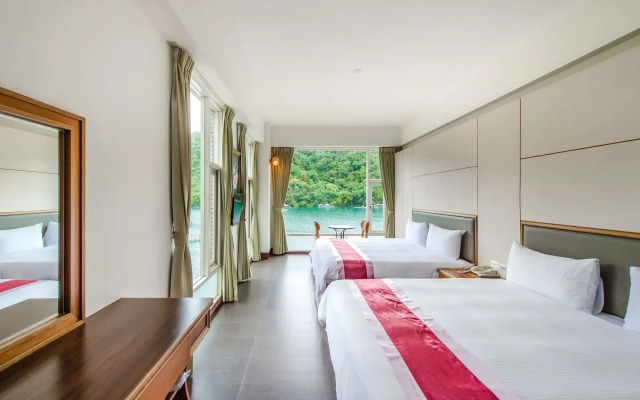 Shui Yang Lakeview House with Elevator