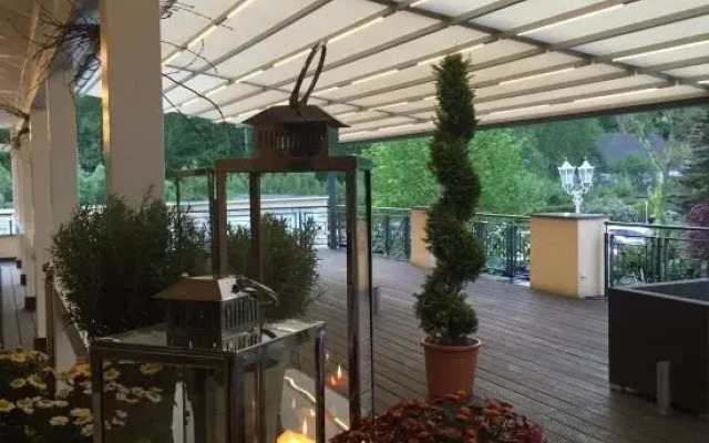 and Restaurant Dresel