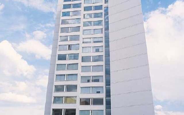 Capital Plaza Hotel(****)