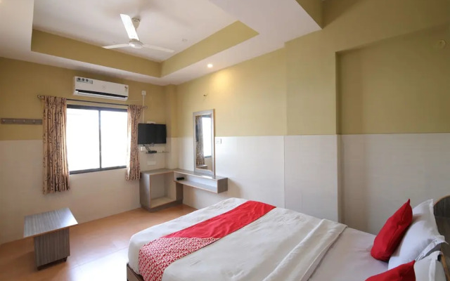 Oyo 23115 Hotel Saravana
