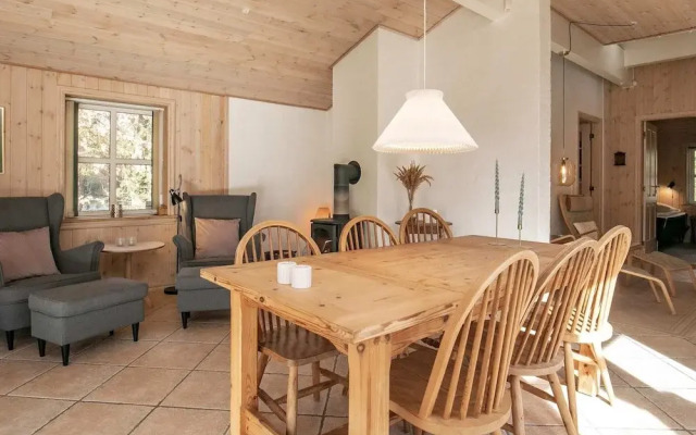 10 Person Holiday Home in Albaek