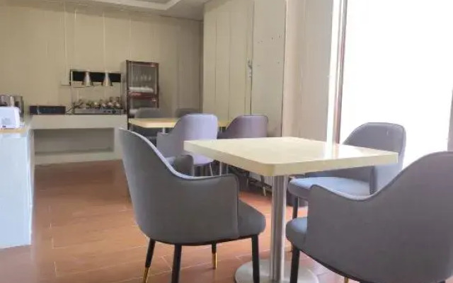 Liya Hotel (Qingyuan Qingcheng Middle School)