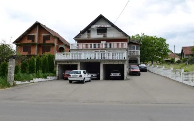 Motel KM Dvori