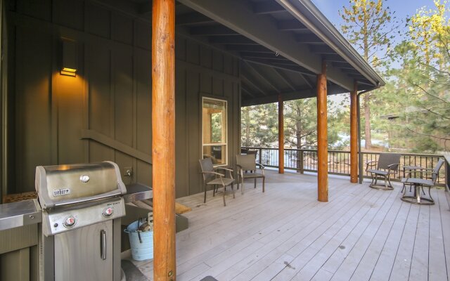 Big Canyon Home with Pool, Hot Tub, and Deschutes River Trail Access by RedAwning