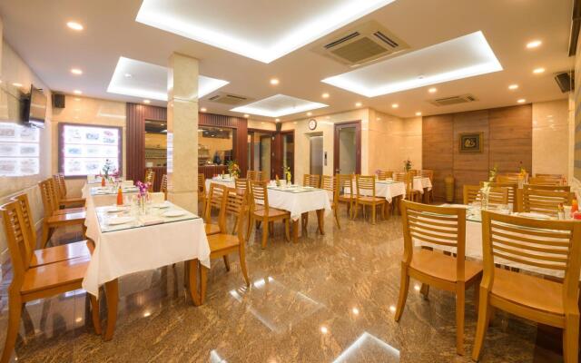 Iris Hotel