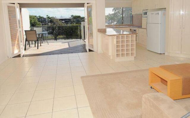 Maui 6 - 2 BDRM Apt on Parkyn Pde