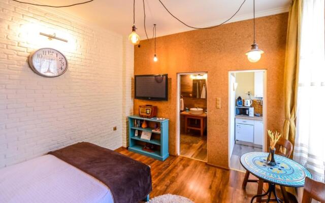 ATRIUM 24 Suite