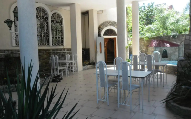 Guest house Bely Zamok