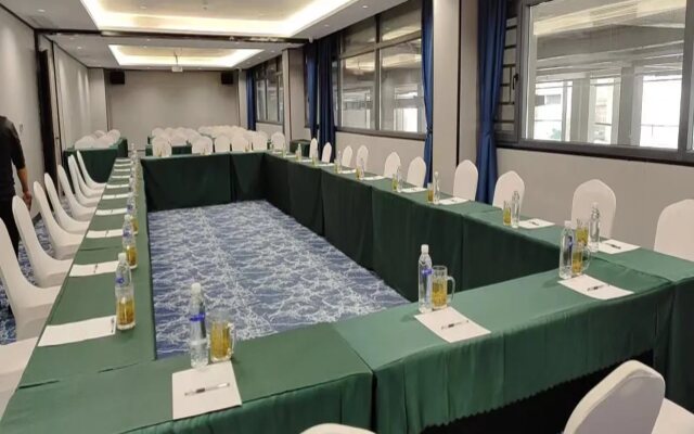 Gloria Grand Hotel Yong shun