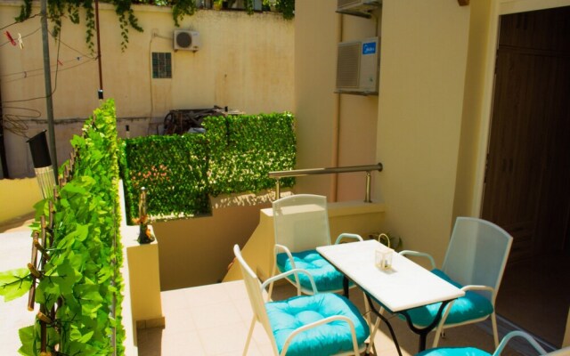Semeli House