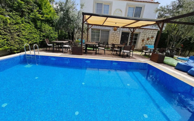 Alaçatı Otel Rebetiko