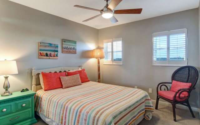 Beach Cottage Look Condo, Ocean View from Spacious Balcony by RedAwning