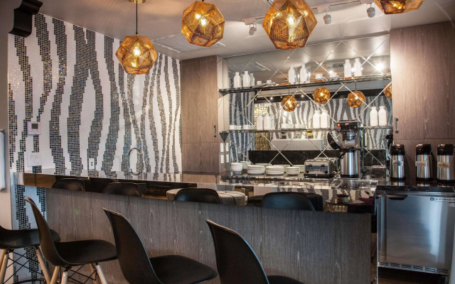 The L Hotel