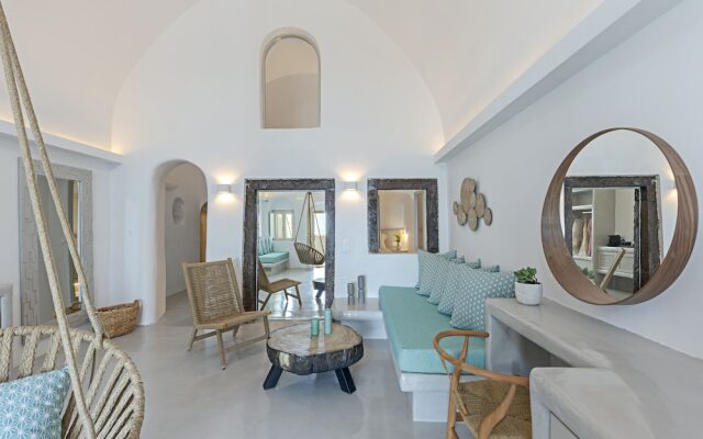 Kaleidoscope Imerovigli Suites