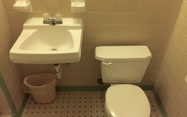 Cadillac Motel Fanning Springs