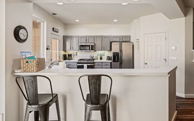 Old Mill Magic 2 Bedroom Townhouse by RedAwning