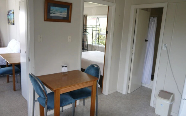 Central Franz Josef Cabins and Flats