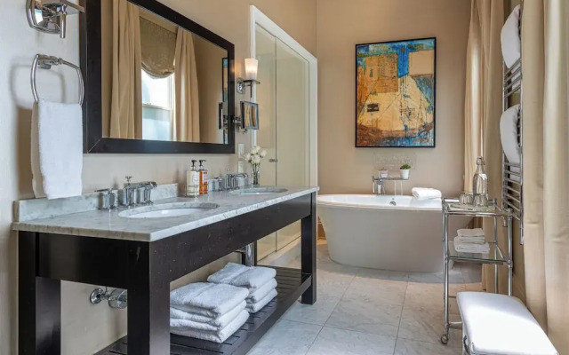 Stonehurst Place Bed & Breakfast