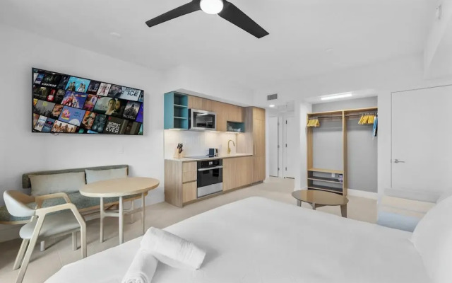 Panoramic City Views Studio in Miami