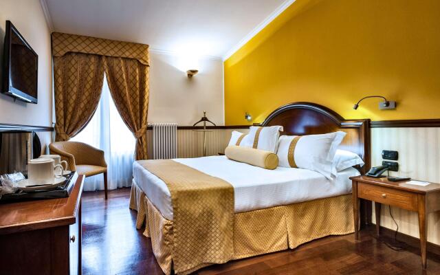 World Hotel Casati 18