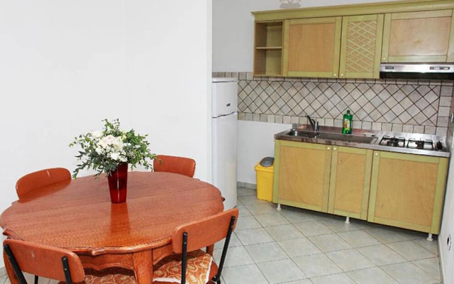 Complessi Residenziali Cala Longa