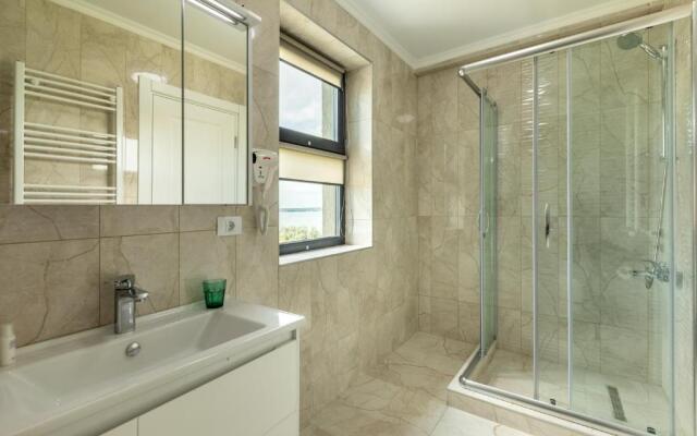 North Club Apartments II